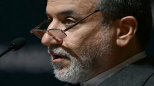 Read more about the article بعد إعادة فرض العقوبات.. إيران ترفض بشكل قاطع فتح باب المفاوضات مجددًا مع الوكالة الذرية حول برنامجها النووي