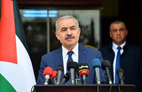 You are currently viewing فلسطين مستعدة لإدارة معبر رفح من جهة قطاع غزة بشكل مباشر.. وتطلق حملة سياسية في أوروبا للاعتراف بالدولة الفلسطينة.  ومسؤول أممي يدعو لفتح كل المعابر