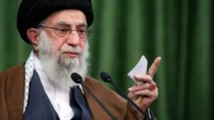 Read more about the article خامنئي: اعتقاد ترامب أنه دمّر المنشآت النووية الإيرانية بضربات أميركية في حزيران وهم