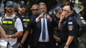 Read more about the article انتقام لا يتوقف.. “بن غفير” يطلق يد شرطة الإحتلال لقتل كل فلسطيني يبحث عن لقمة العيش في الضفة الغربية