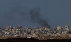 Read more about the article الإحتلال يقصف غزة والفلسطينيون يعلقون الآمال على خطة ترامب