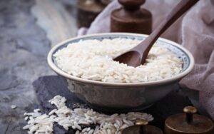 Read more about the article هل الأرز هو البديل المثالي للحبوب؟ مفاجآت غذائية بانتظاركم!