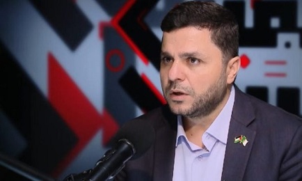 You are currently viewing ممثل حماس في الجزائر يؤكد رفض الاعتراف بالكيان وبحل الدولتين.. ويصرح: لهذه الأسباب لم يتحول الطوفان إلى مشروع تحرير
