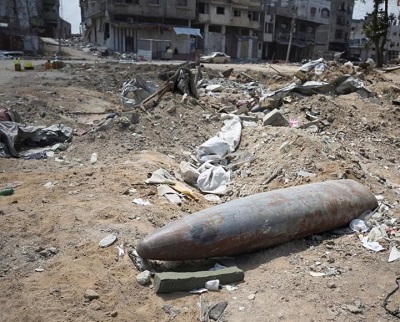 You are currently viewing منظمة إغاثية: تطهير سطح غزة من القنابل غير المنفجرة قد يستغرق 30 عاماً