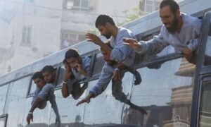 Read more about the article الغارديان: 135 جثة فلسطيني أعاده الكيان إلى غزة تكشف عن مستويات تعذيب وانتهاكات واسعة