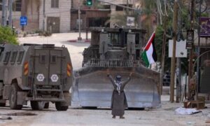 Read more about the article فورين بوليسي: ما الذي يعنيه الكيان فعلا بـ“حل الدولتين”؟