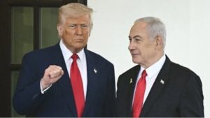 Read more about the article ترامب يطلب رسميا من رئيس الكيان الصهيوني العفو عن نتنياهو الذي يُحاكم بتهم فساد.. وهرتسوغ يرفض