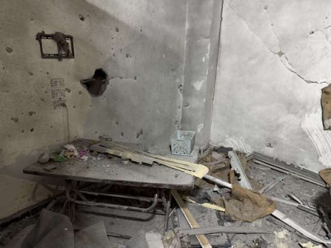 You are currently viewing هل كان هدفها “القصر الجمهوري”؟.. من يقف خلف صواريخ هُجوم المزة وهل هي بداية “الاقتتال السنّي” ولماذا انطلقت حملات “تكفير” نظام الشرع وهل زاد الخطر على حياته “بعد واشنطن” وما رأي نتنياهو بـ”لعبه السلّة”؟