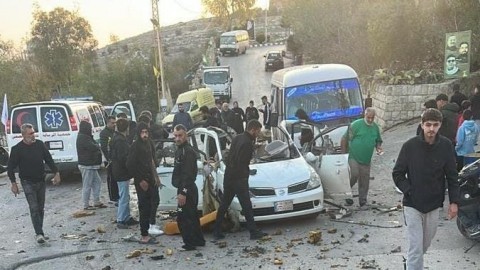 You are currently viewing الجيش الإحتلال الصهيوني يعلن بدء شنّ غارات على “بنى تحتية” لحزب الله في جنوب لبنان ويطلب إخلاء مبان في قريتين.. وشهيد و11 إصابة بينهم طلبة مدارس بغارة  في “بنت جبيل”