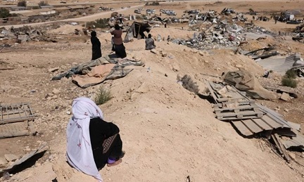 You are currently viewing “إحنا ملح البلاد وزيتونها وصبرها”.. نائب عربي في الكنيست يرد على نائبة في الكيان: “كل قبيلة فيها هبيلة”