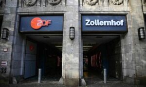 Read more about the article ناشطون يقتحمون مقر القناة الثانية الألمانية في برلين احتجاجا على تغطية الحرب في غزة