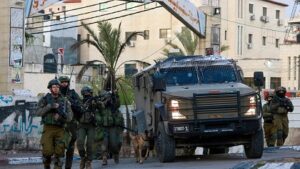 Read more about the article مقاومون يفجرون عبوة ناسفة شرق نابلس.. والاحتلال ينفذ حملة دهم في الضفة الغربية