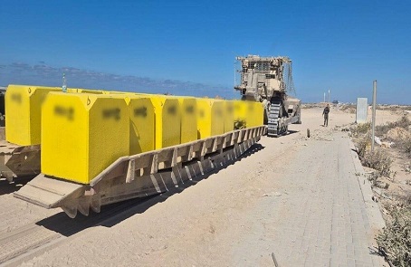 You are currently viewing الدفاع المدني: الاحتلال يقدم “الخط الأصفر” 250 مترا وأجبر مئات العائلات على النزوح في غزة