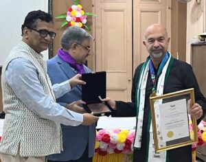 Read more about the article مهرجان بابل للثقافات العالمية  ينال جائزة كاثاك العالمية 2025