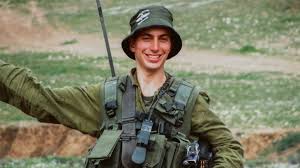 Read more about the article ما رمزية استخراج جثة هدار غولدن وتأثيره على ملف مقاتلي حماس العالقين؟