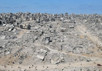 Read more about the article “الأونروا”: 75 ألف نازح يحتمون في مبانٍ مكتظة ومتضررة بغزة