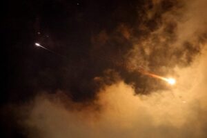 Read more about the article الجيش الإيراني يكشف تفاصيل المواجهة الجوية مع الكيان: تصدينا لتحالف دولي