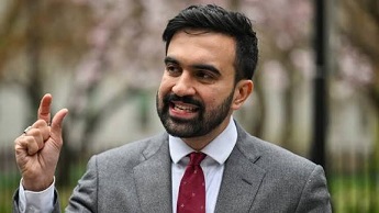 You are currently viewing مراقبون: فوز “ممداني” صفعة مدوية للوبي الكيان الصهيوني وتحوّل في الوعي الأميركي