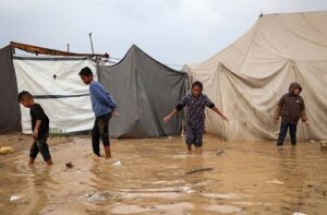 Read more about the article حماس تحذّر من تداعيات المنخفض الجوي على غزة: لإطلاق عملية إغاثة عاجلة