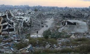 Read more about the article قصف للكيان مدفعي جديد شرقي غزة.. وحماس تصف استهداف مركز إيواء بـ”خرق فاضح” لوقف النار