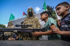 Read more about the article مصدر أمني: الكيان يغرق في المستنقع ومقتل أبو شباب يسقط أساس السعي لايجاد بديل لحماس