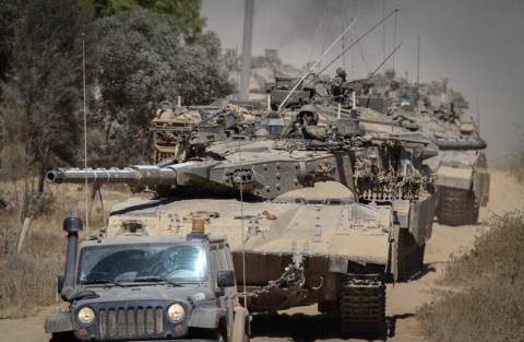 You are currently viewing الانتهاكات تتصاعد.. جيش الإحتلال يتوغل بريف “القنيطرة” السوري وينصب حواجز للتفتيش والاعتداء على السوريين