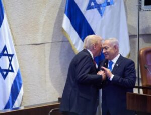 Read more about the article ﻿ نتنياهو “يبتز العالم” مجددا بعد “حادثة أستراليا”:  تسويق مقترح بـ”إنشاء ميليشيات عالمية لحماية الشعب اليهودي”.. هل تتدخل “السلطة الفلسطينية” وتكثف مطالب “الرئيس عباس” بـ”حماية الشعب الفلسطيني”؟