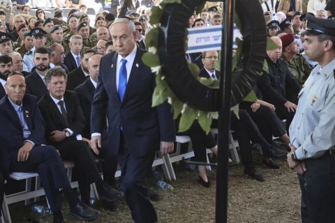 You are currently viewing للتهرب من المسؤولية.. نتنياهو يقرر تشكيل لجنة تحقيق “قومية” في أحداث هجوم 7 أكتوبر.. وبينيت يطالب باستقالته على خلفية “قطر غيت”