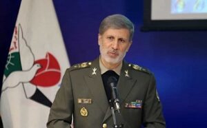 Read more about the article قائد الجيش الإيراني: نرصد تحركات العدو بدقة.. وسنرد بحزم على أي عدوان