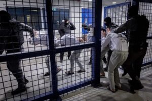 Read more about the article إعلام الأسرى: الاحتلال يواصل احتجاز 32 أسيراً من غزة رغم انتهاء محكومياتهم