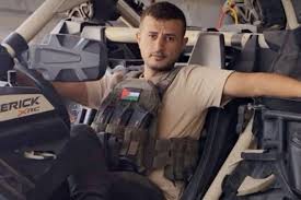 Read more about the article مسلحون يسلمون أنفسهم لحماس بعد مقتل أبو شباب