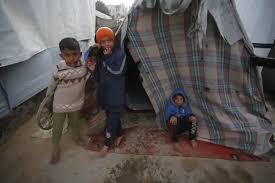 Read more about the article غزة المحاصرة بين قسوة الحرب وبرد الشتاء