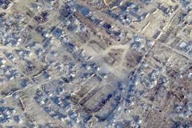 You are currently viewing رغم وقف إطلاق النار.. صور توضح استمرار الكيان بتدمير منازل غزة