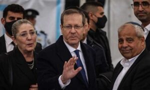 Read more about the article هرتسوغ في انتقاد مباشر لحكومة نتنياهو وبن غفير: أعداد جرائم القتل في البلدات العربية صادمة وهذا وضع لا يطاق