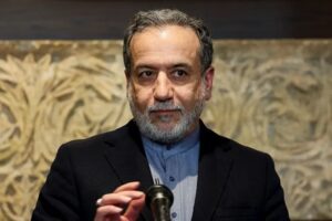 Read more about the article عراقتشي من بيروت: واشنطن و”تل أبيب” تسعيان إلى دفع تظاهرات إيران نحو العنف