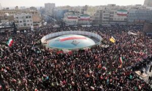 Read more about the article وول ستريت جورنال: الإصلاحيون والمتشددون الإيرانيون يوحدون صفوفهم ضد ما يرونه أياد خارجية تتلاعب بالمتظاهرين