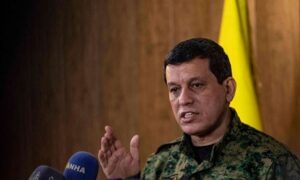 Read more about the article ميدل إيست آي: باراك انتقد محاولات عبدي جر الكيان للحرب في سوريا وأمريكا تخلت في شهر عن مشروع رعته عقدا