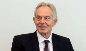 Read more about the article توني بلير ينأى بنفسه عن رسوم بقيمة مليار دولار مقابل عضوية مجلس السلام الذي يترأسه ترامب