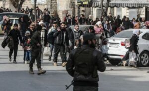 Read more about the article هل يُفكّر الأكراد بـ”طرد جيش الشرع” من حلب أم تتكرّر “الأنفال” وماذا سيفعل الكيان “بعد ظُهور مُدرّعات تركية”؟.. “الجيش السوري” يُقلّد الإسرائيلي وتحذيرات من استهدافه “المساجد والكنائس”.. نزوح وتهجير وذاكرة الحرب تعود من جديد!