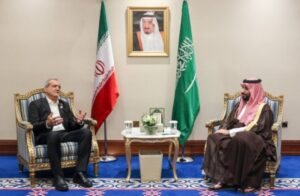 Read more about the article بزشكيان خلال اتصال مع بن سلمان: تضامن الأمة الإسلامية هو الاستراتيجية الأكثر فاعلية لمواجهة التوترات