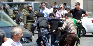 Read more about the article السلطة الفلسطينية تعيد اعتقال أسرى محررين في صفقات “طوفان الأقصى”