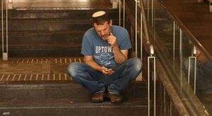 Read more about the article رسائل رعب تصل هواتف الكيان.. وشكوك في جهات إيرانية