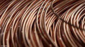 Read more about the article كيف يعيد الذكاء الاصطناعي تشكيل أسواق المعادن حتى 2040؟