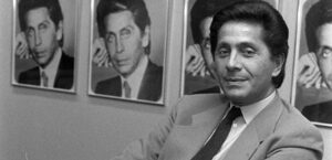 Read more about the article العالم يودّع أسطورة الموضة الإيطالية فالنتينو غارافاني عن عمر 93 عامًا