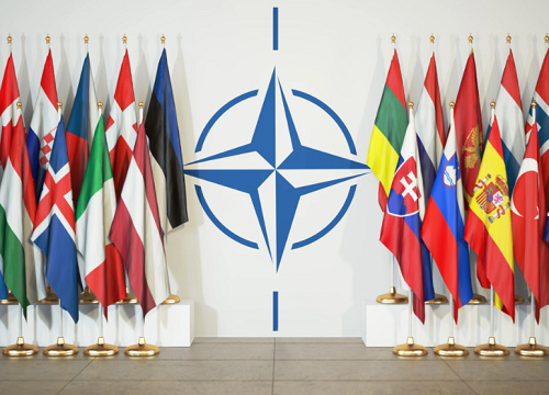 You are currently viewing “خدعة ثقة”.. كيف بُني حلف “الناتو” على افتراض واهم طيلة ثمانية عقود؟
