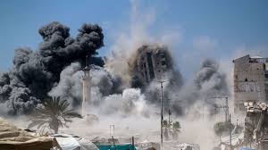 Read more about the article الاحتلال ينفذ عمليات نسف في رفح.. وإصابات في خان يونس وشرقي مدينة غزة