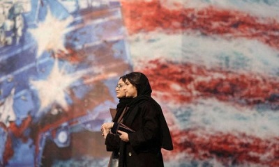 You are currently viewing أمريكا وإيران على مسار تصادمي والتعزيزات العسكرية تطغى على المحادثات