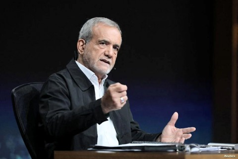 You are currently viewing بزشكيان: المفاوضات مع واشنطن خطوة إلى الأمام.. ولا نقبل لغة الإكراه والتهديد