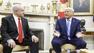 Read more about the article إعلام عبري: اجتماع نتنياهو وترامب سيكون “مغلقا” دون حضور إعلامي لعدم الكشف عن الخلافات في الرأي بينهما بشأن إيران