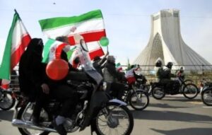 Read more about the article خيارات الحرب والاتفاق تتساوى.. طهران تؤكد وضع “مبادئ توجيهية” وواشنطن تنتظر إقرارها بـ”خطوط حمر” لترامب